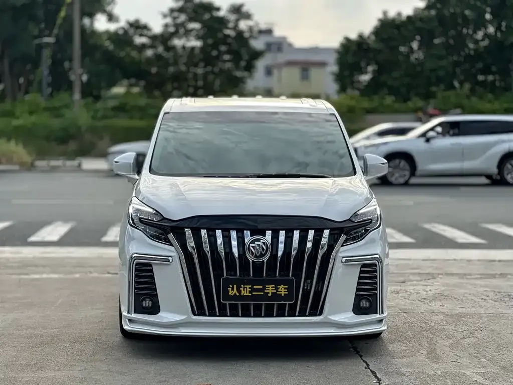 Buick GL8 2022 из CN, фото 2