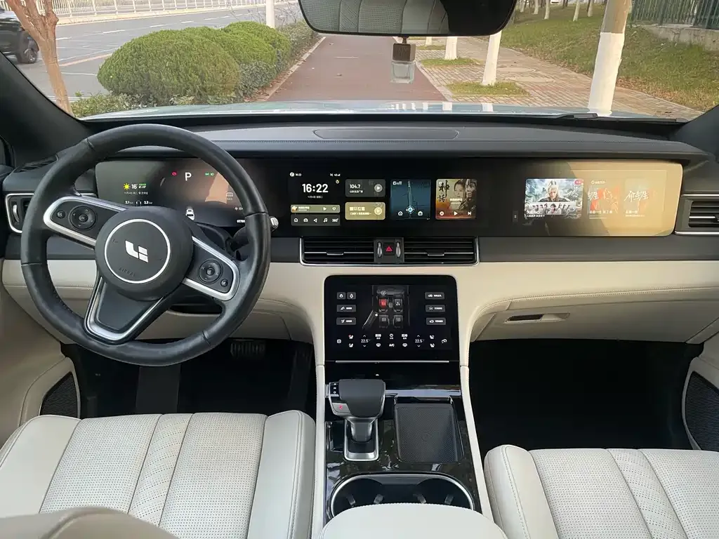 Li Auto ONE — фото 10