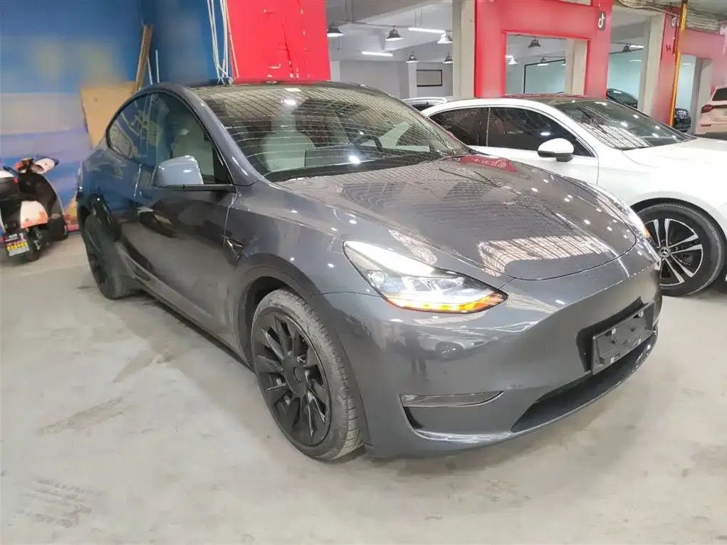 Tesla Model Y — фото 4
