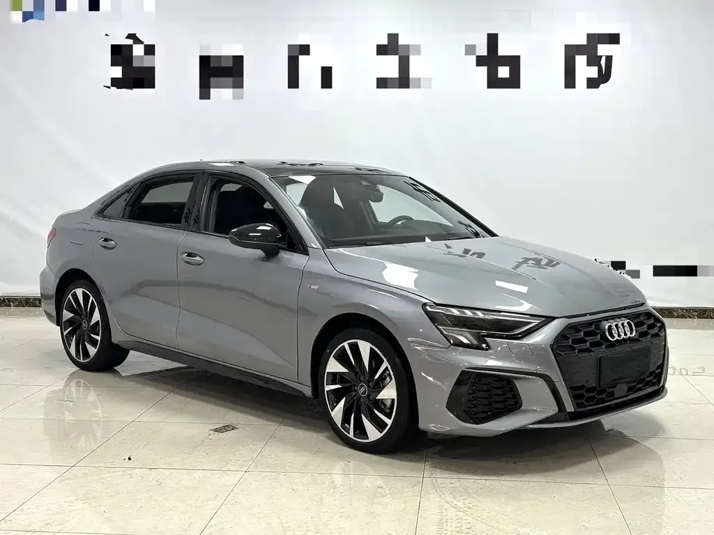Audi A3 2023 из CN, фото 2