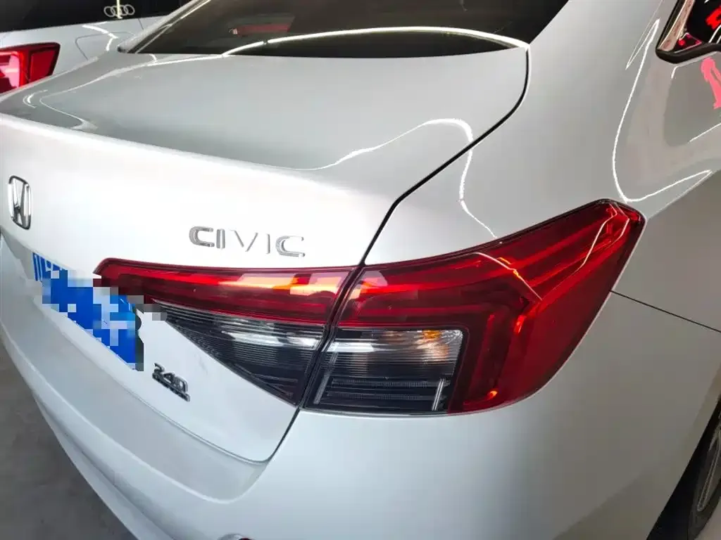 Honda Civic — фото 8