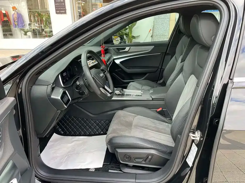 Audi A6L 2021 из CN, фото 4