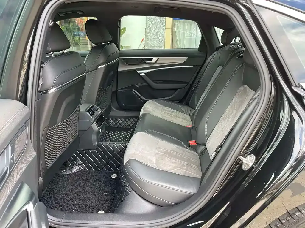 Audi A6L 2021 из CN, фото 5