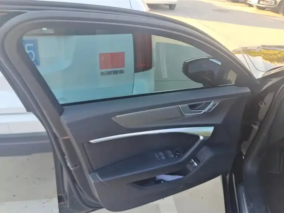 Audi A6L New Energy 2023 из CN, фото 7