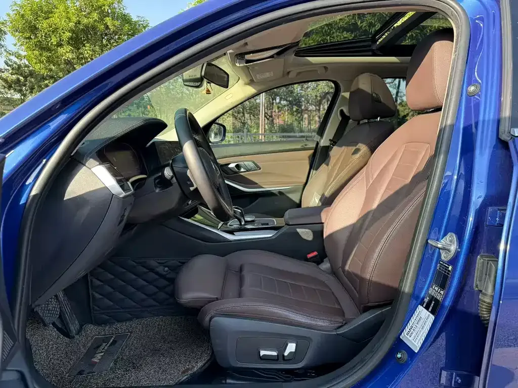 BMW 3 Series 2021 из CN, фото 5