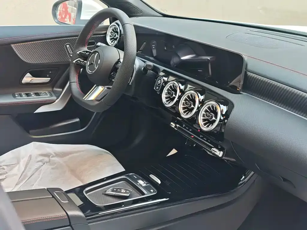 Mercedes-Benz A-Class 2025 из CN, фото 10