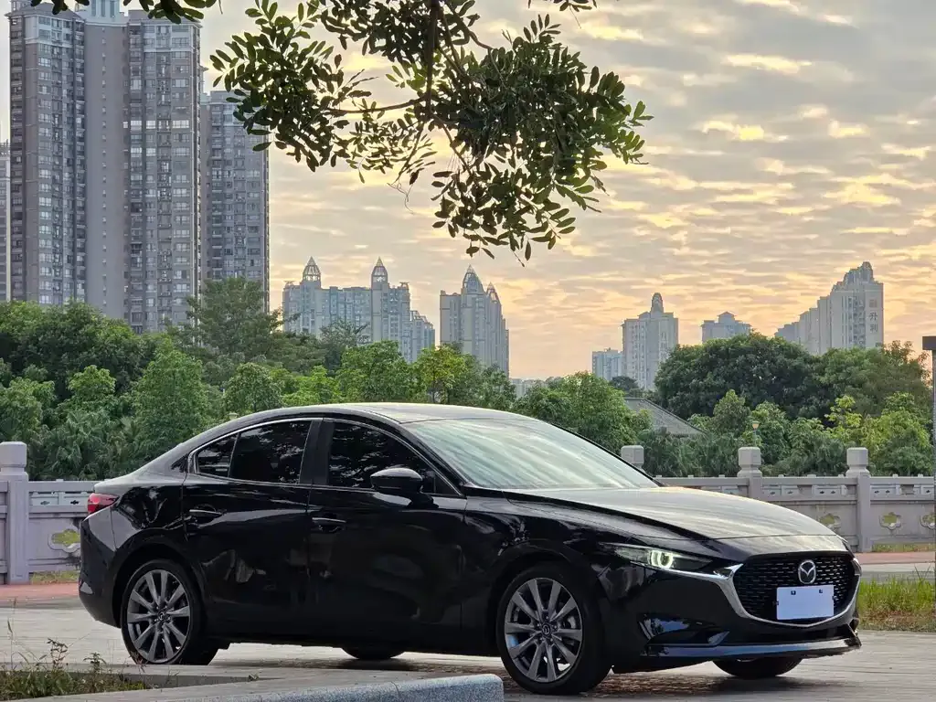 Mazda 3 Axela 2022 из CN, фото 3