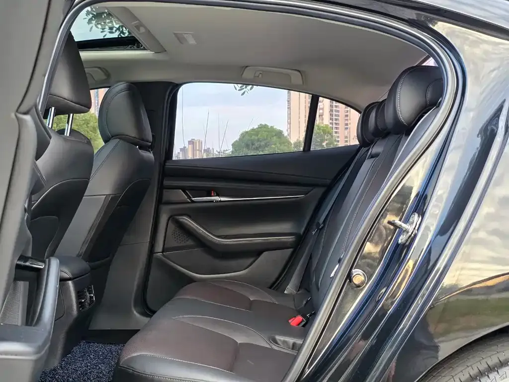 Mazda 3 Axela 2022 из CN, фото 6
