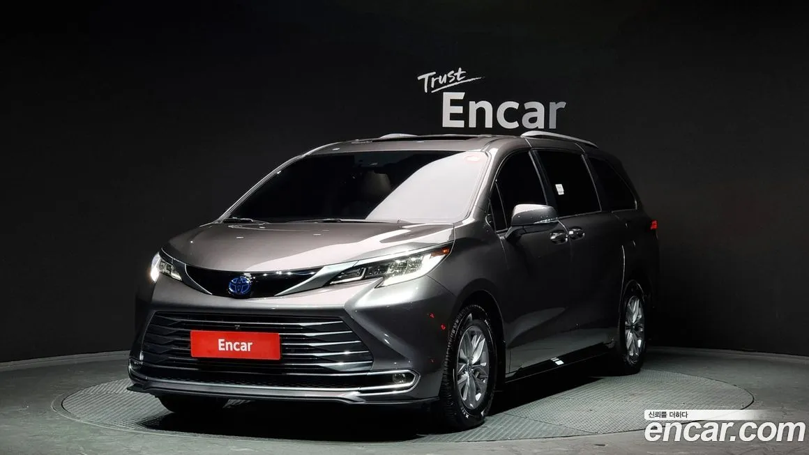Toyota Sienna 2022 из KR, фото 1