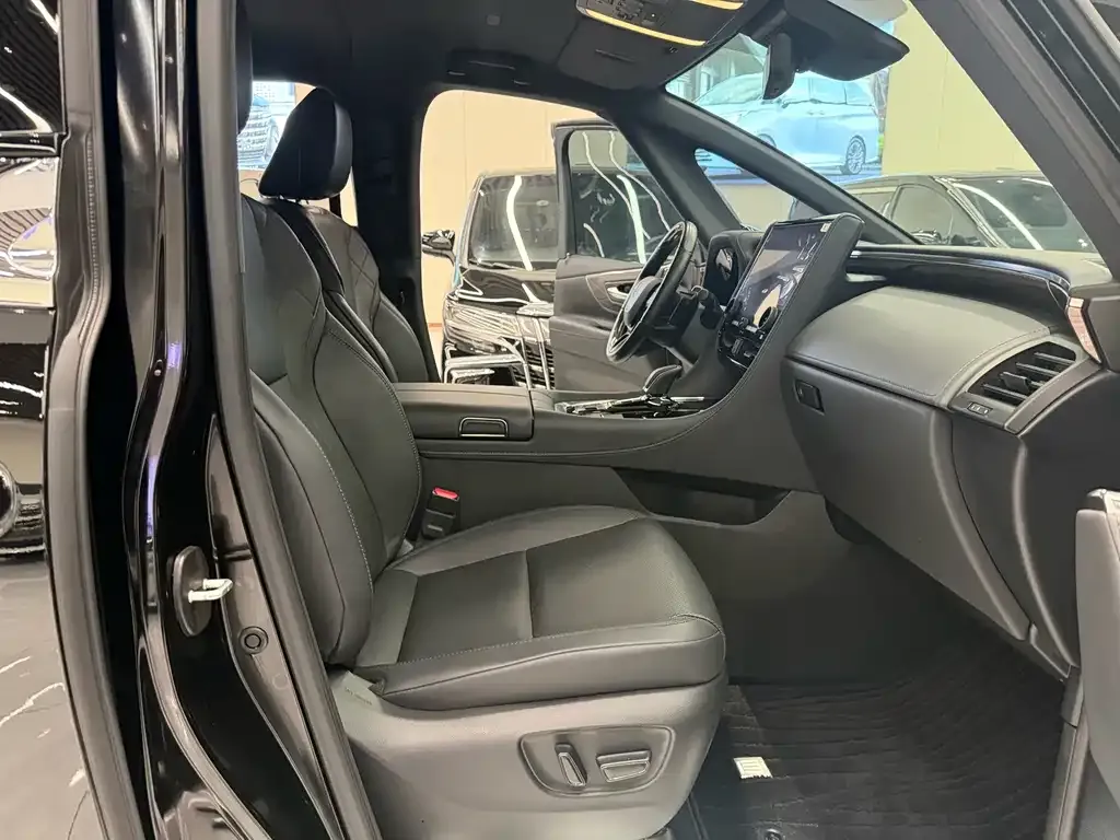 Toyota Vellfire 2023 из CN, фото 5