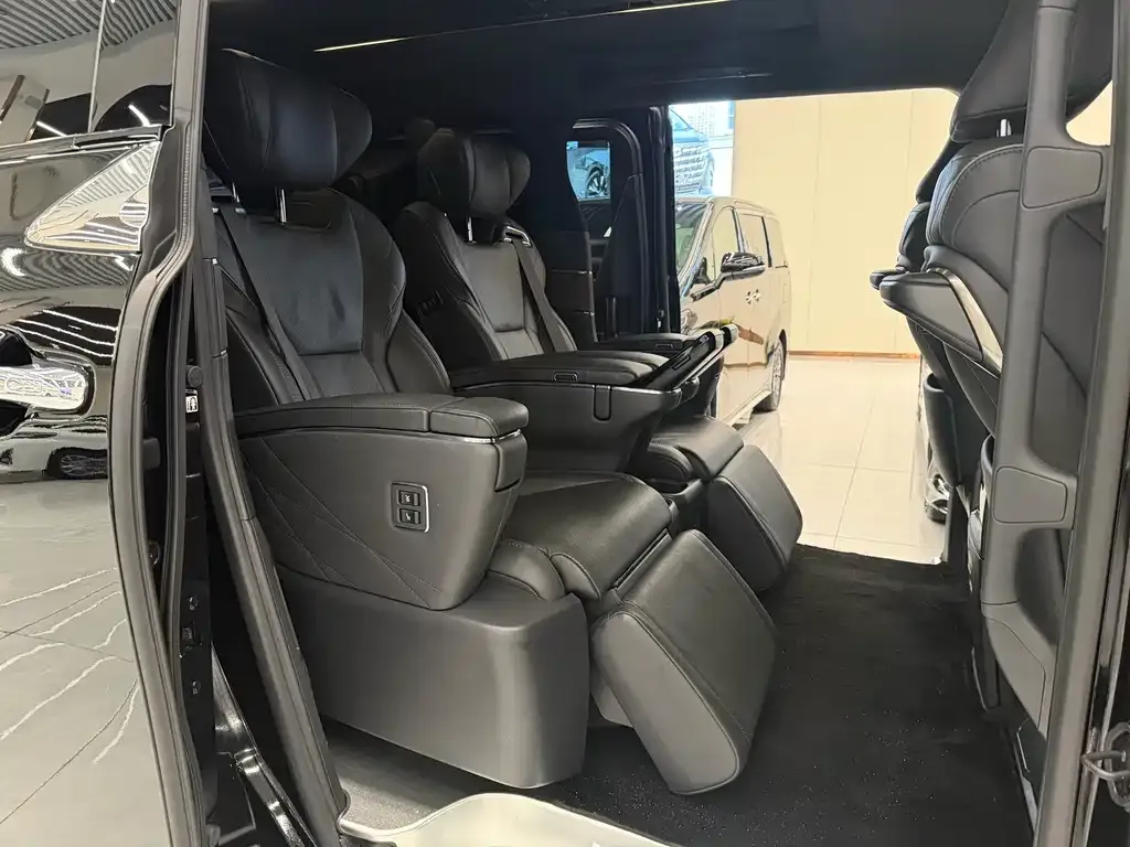Toyota Vellfire 2023 из CN, фото 8