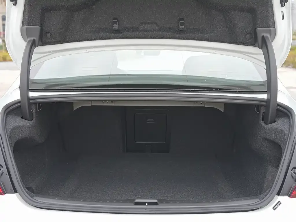Volvo S60 2025 из CN, фото 10