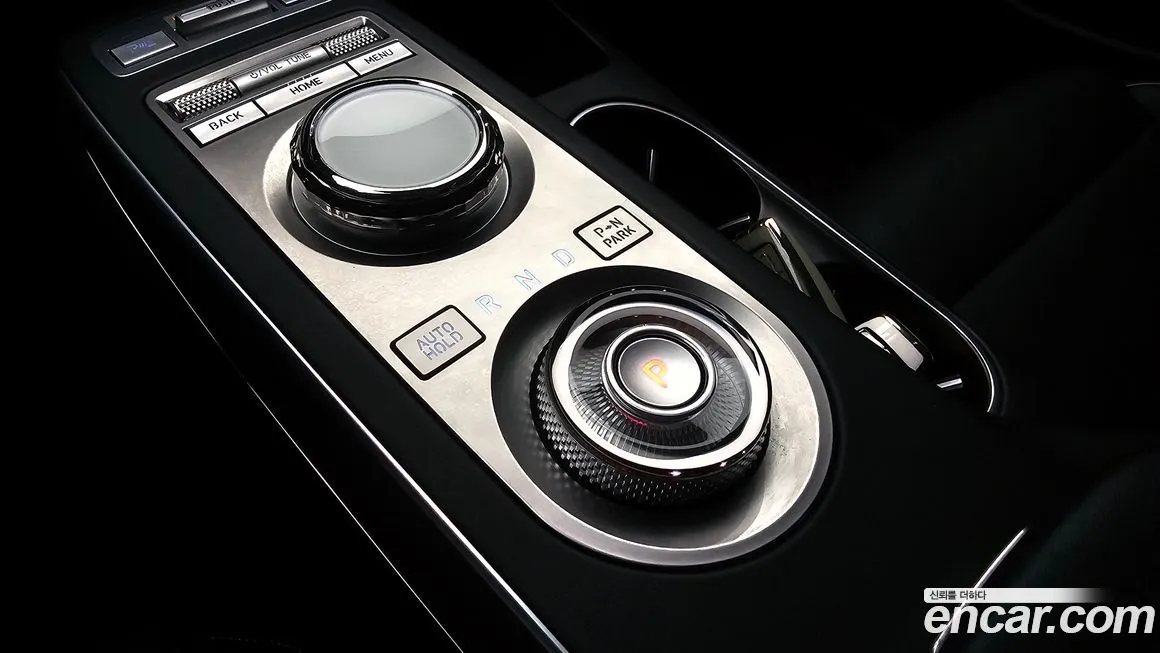 Genesis GV70 — фото 9