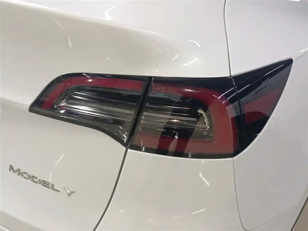Tesla Model Y 2023 из CN, фото 8