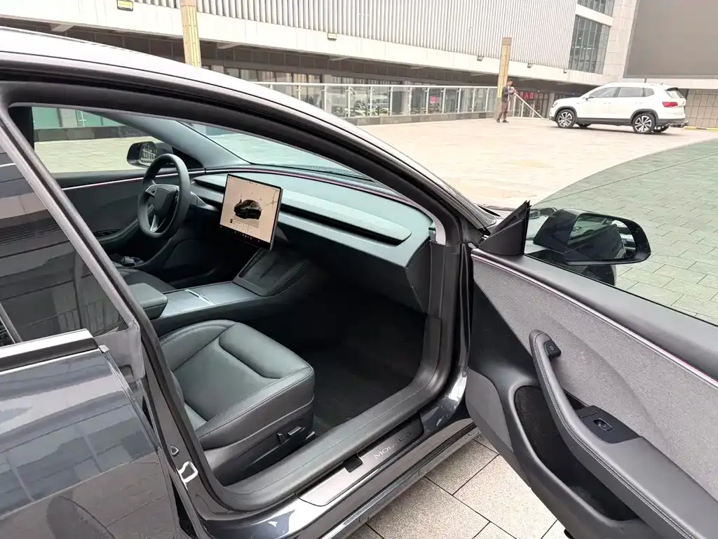 Tesla Model 3 2024 из CN, фото 7