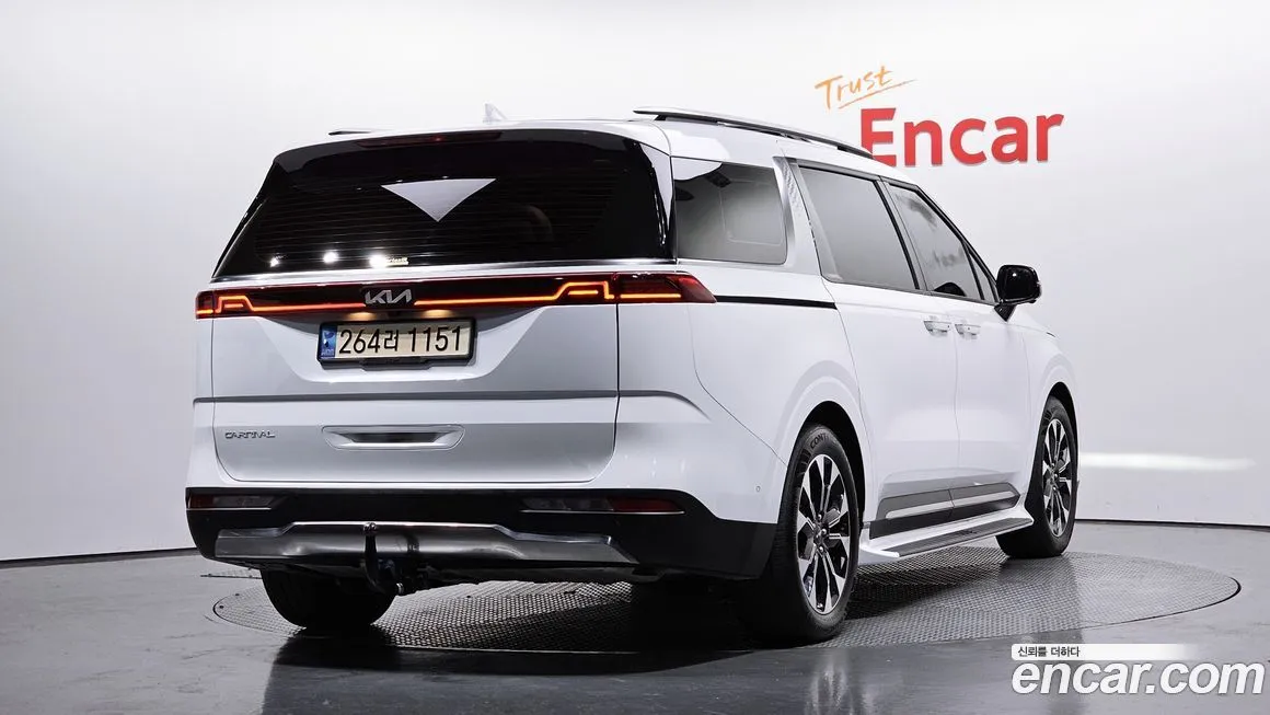 Kia Carnival 2023 из KR, фото 2