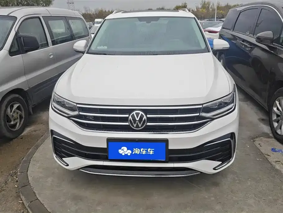 Volkswagen Tiguan L — фото 2