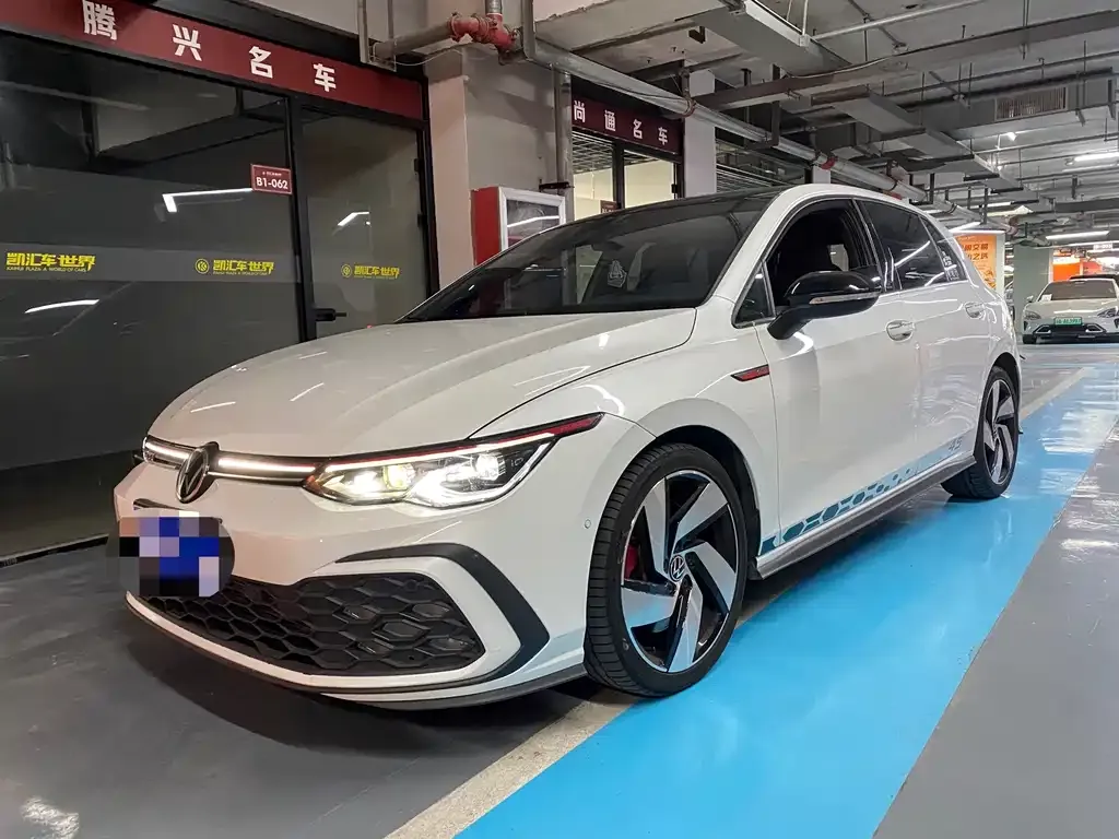 Volkswagen Golf GTI 2023 из CN, фото 1