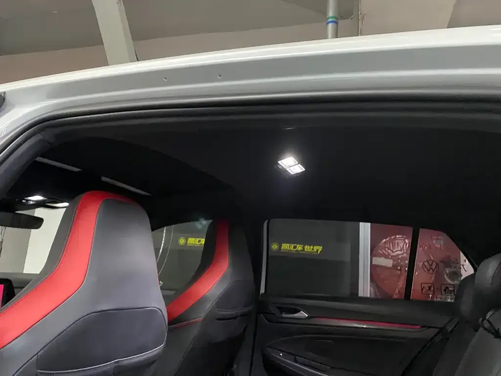 Volkswagen Golf GTI 2023 из CN, фото 10