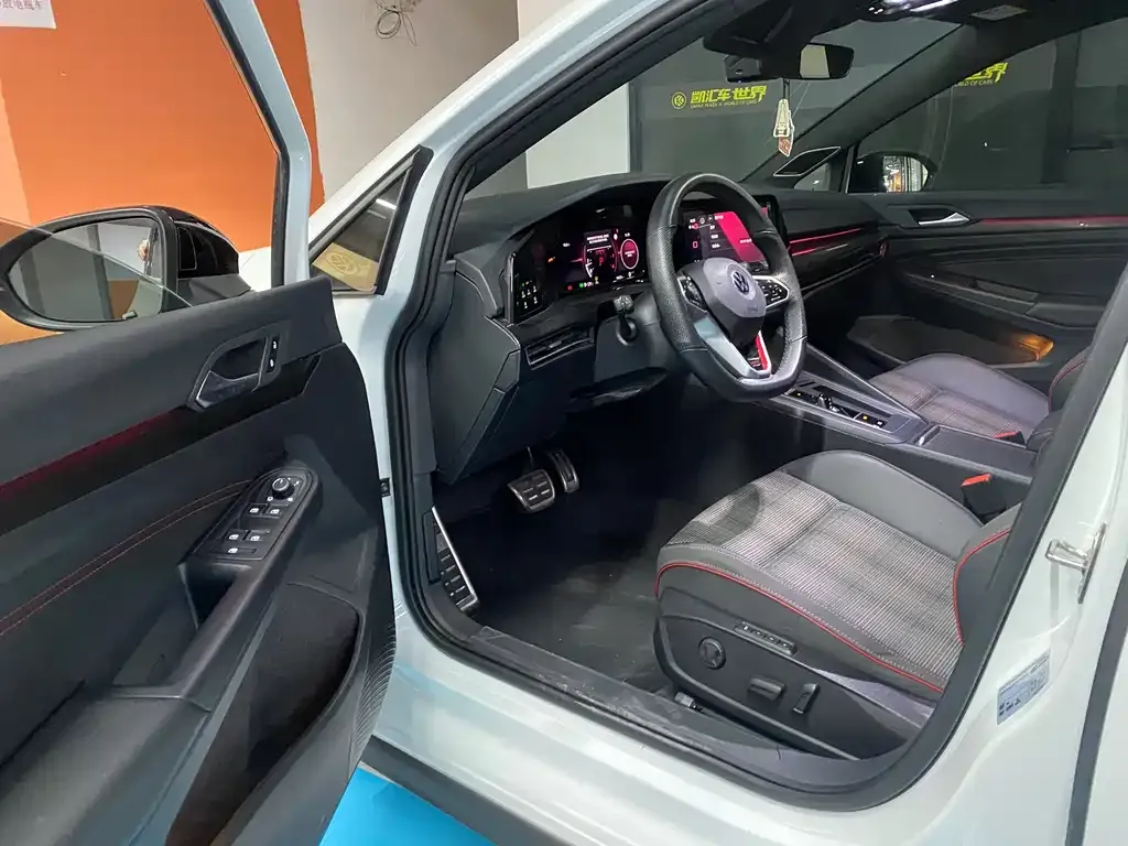 Volkswagen Golf GTI 2023 из CN, фото 5
