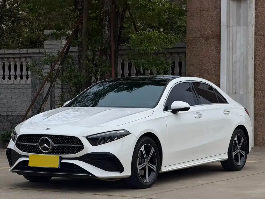 Mercedes-Benz A-Class 2024 из CN, фото 1