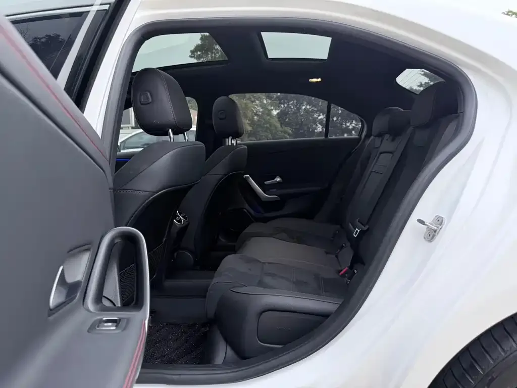 Mercedes-Benz A-Class 2024 из CN, фото 6