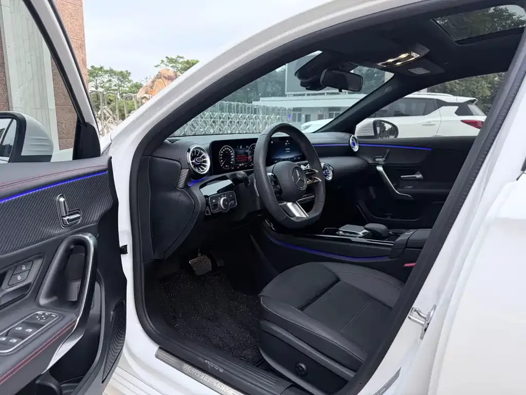 Mercedes-Benz A-Class 2024 из CN, фото 7