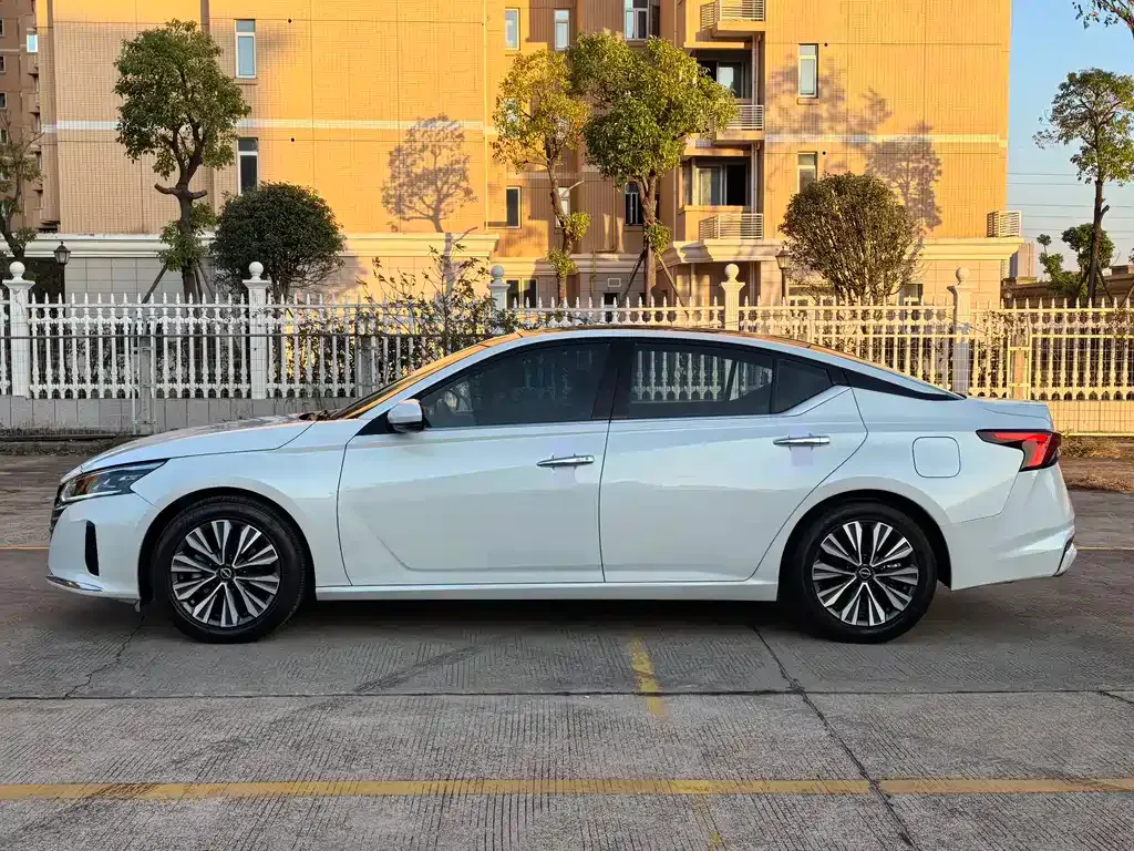 Nissan Teana — фото 7