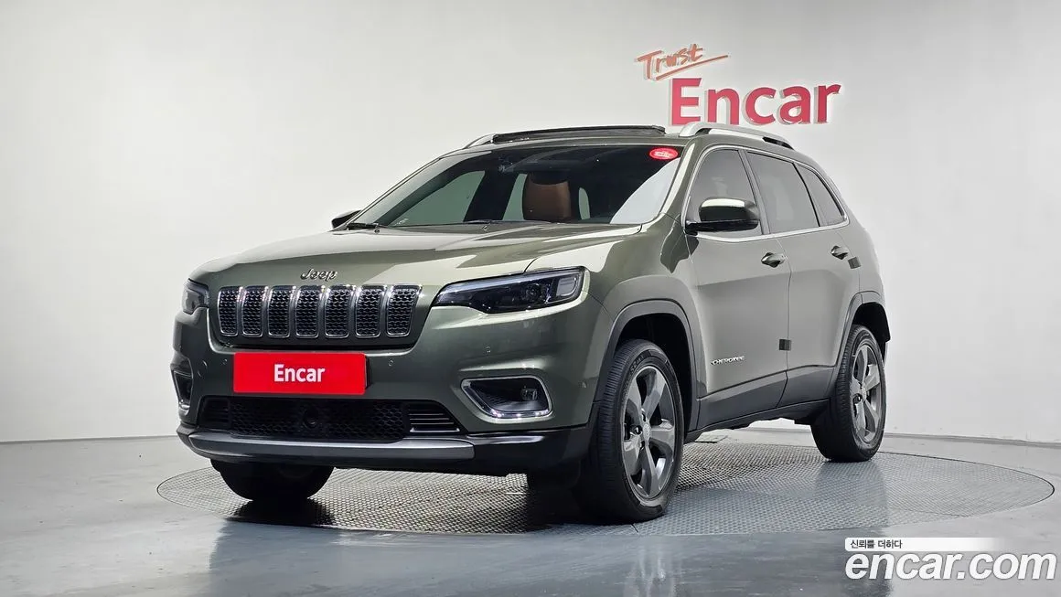 Jeep Cherokee — фото 1