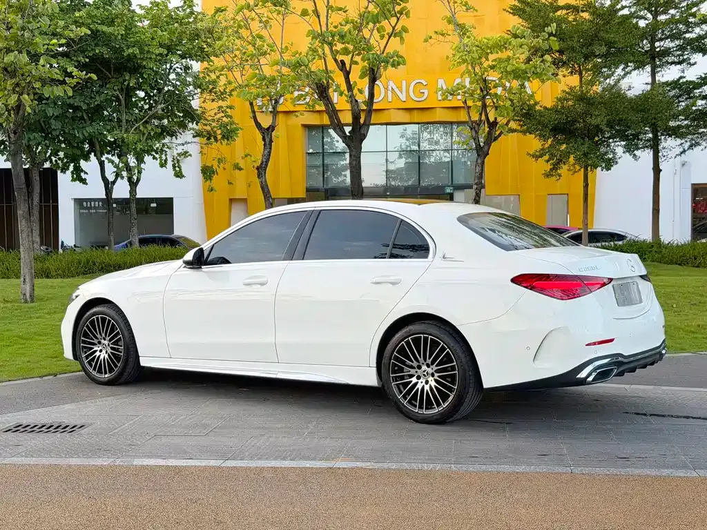 Mercedes-Benz C-Class — фото 7