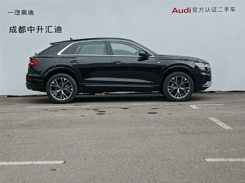 Audi Q8 2024 из CN, фото 3