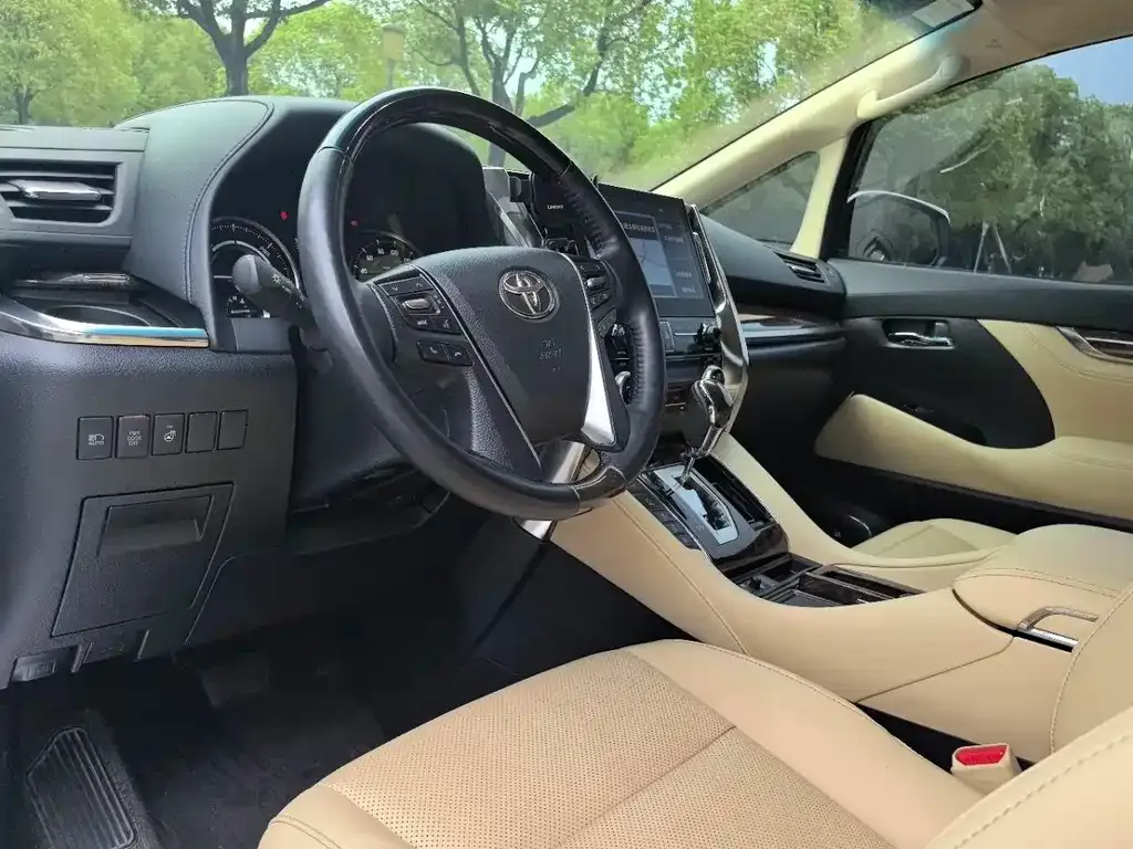 Toyota Alphard 2021 из CN, фото 7