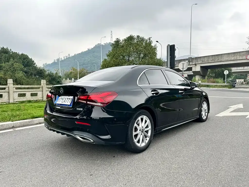Mercedes-Benz A-Class — фото 8