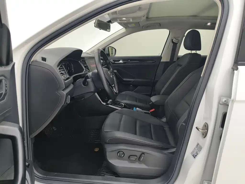 Volkswagen T-Roc 2022 из CN, фото 7