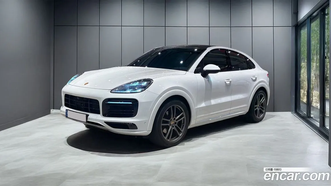 Porsche Cayenne — фото 1