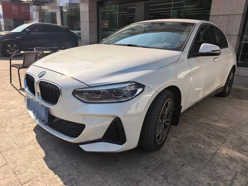 BMW 1 Series 2021 из CN, фото 1