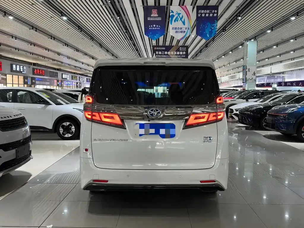Toyota Vellfire 2023 из CN, фото 5