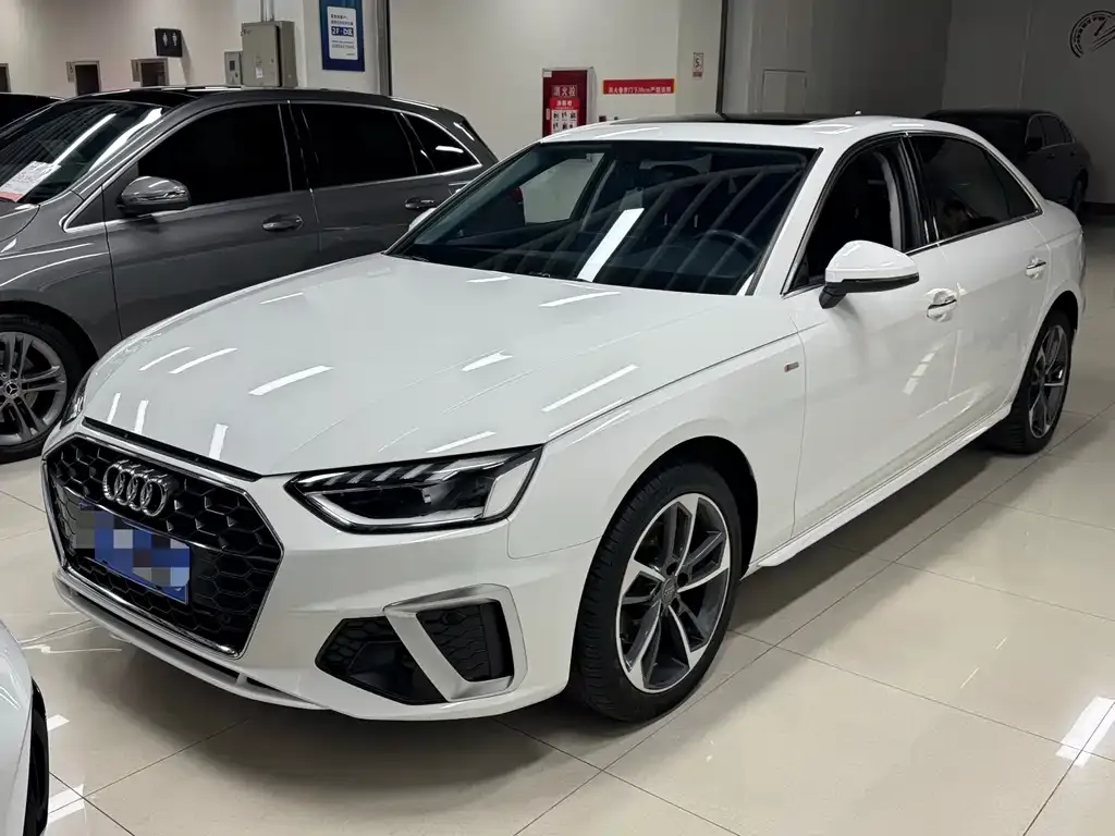 Audi A4L 2021 из CN, фото 1