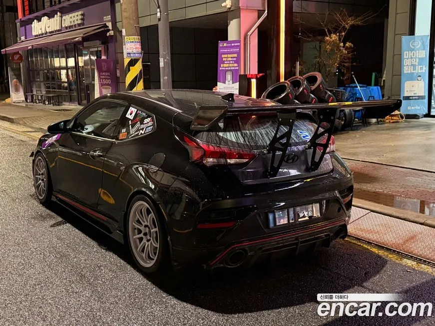 Hyundai Veloster — фото 2