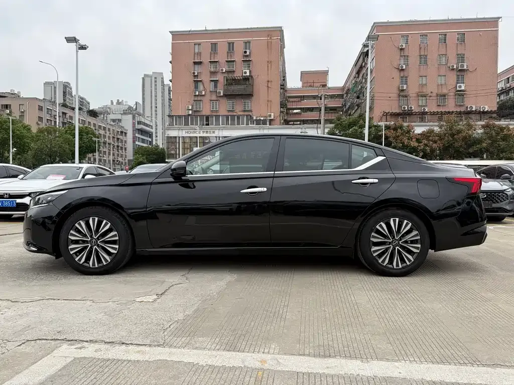 Nissan Teana 2023 из CN, фото 4