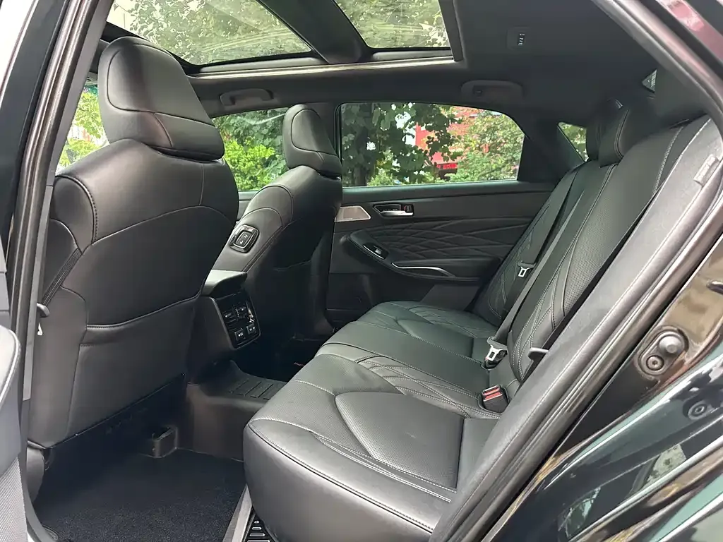 Toyota Avalon 2024 из CN, фото 9