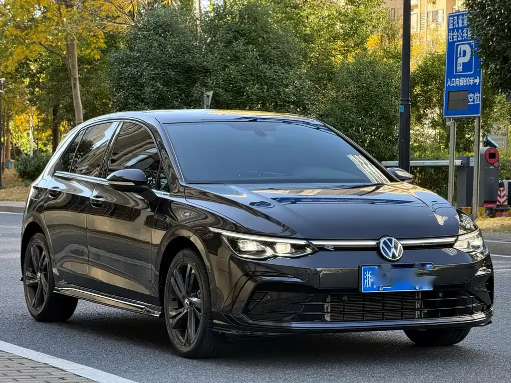 Volkswagen Golf 2024 из CN, фото 7