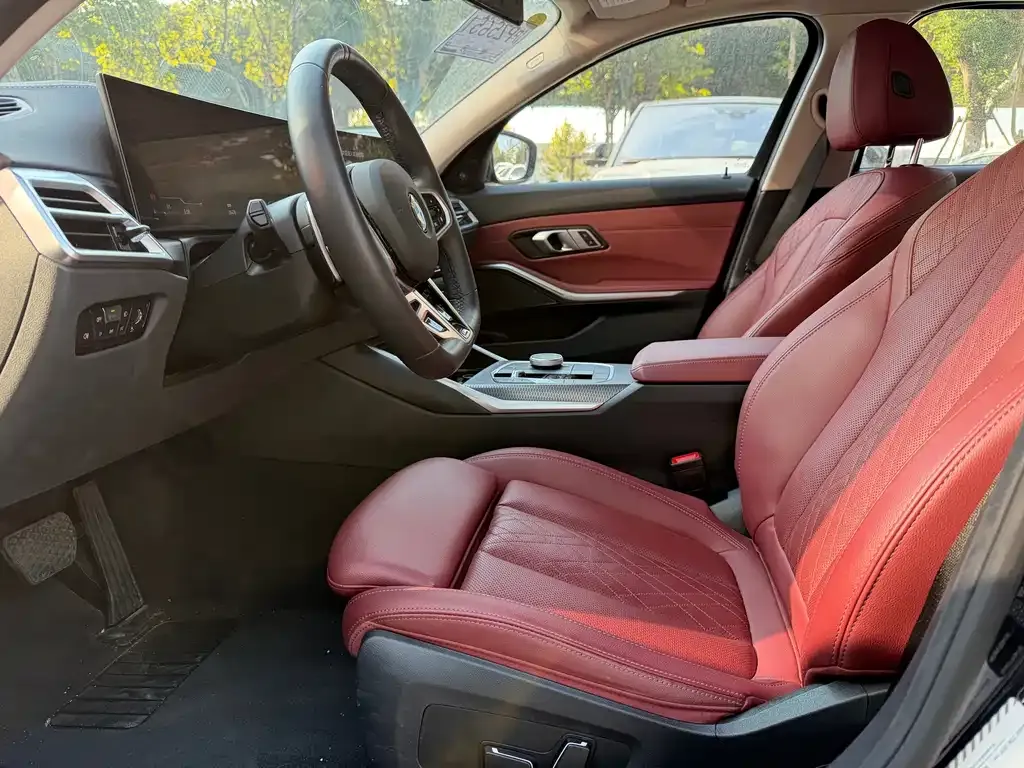 BMW 3 Series 2024 из CN, фото 3