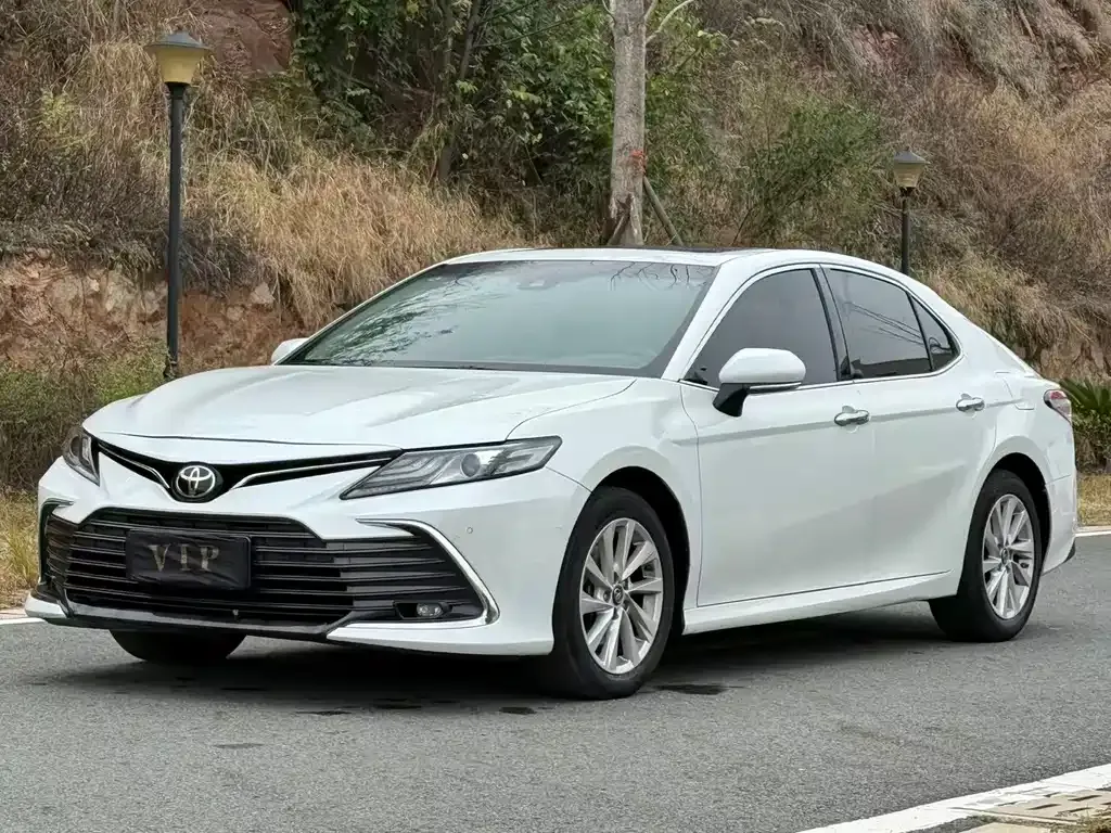 Toyota Camry 2022 из CN, фото 1