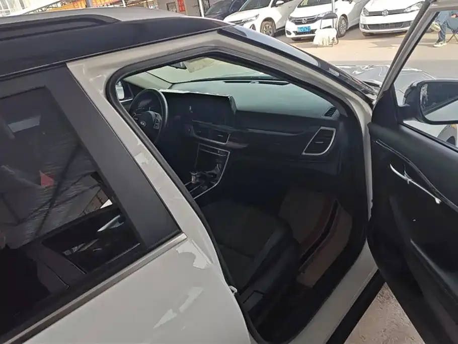 Kia KX3 2021 из CN, фото 8