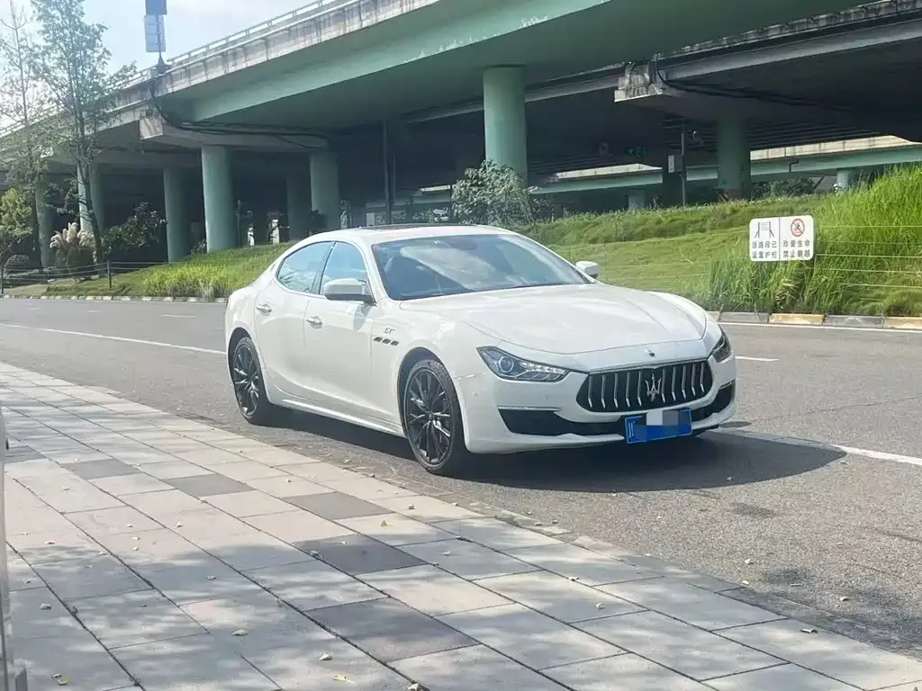 Maserati Ghibli 2023 из CN, фото 3