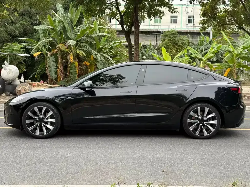 Tesla Model 3 2023 из CN, фото 10