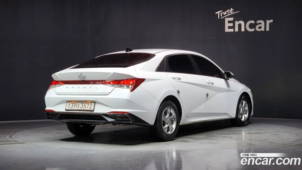 Hyundai AVANTE — фото 2
