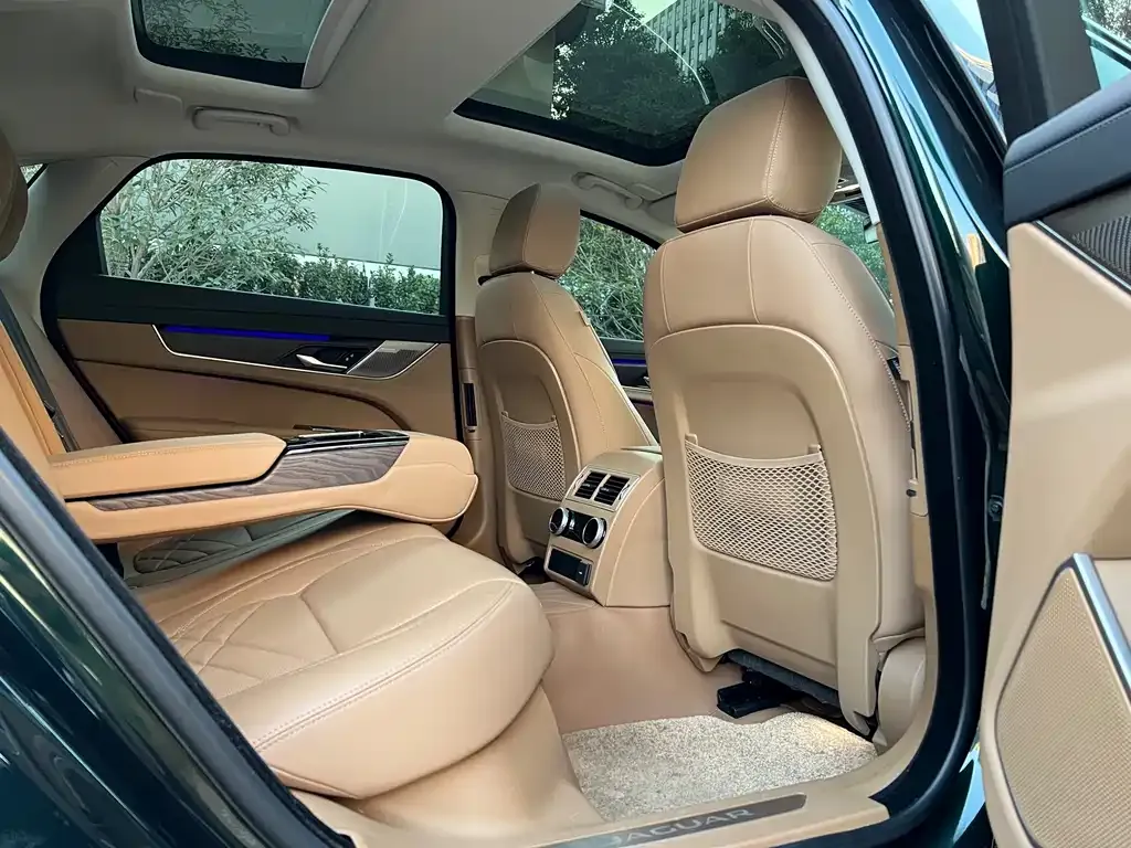 Jaguar XFL 2023 из CN, фото 8