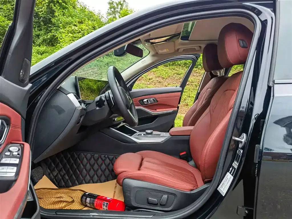 BMW 3 Series 2024 из CN, фото 9